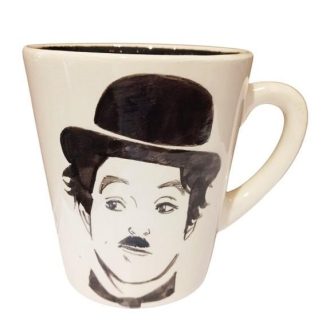 Művészek - Charlie Chaplin bögre 4dl